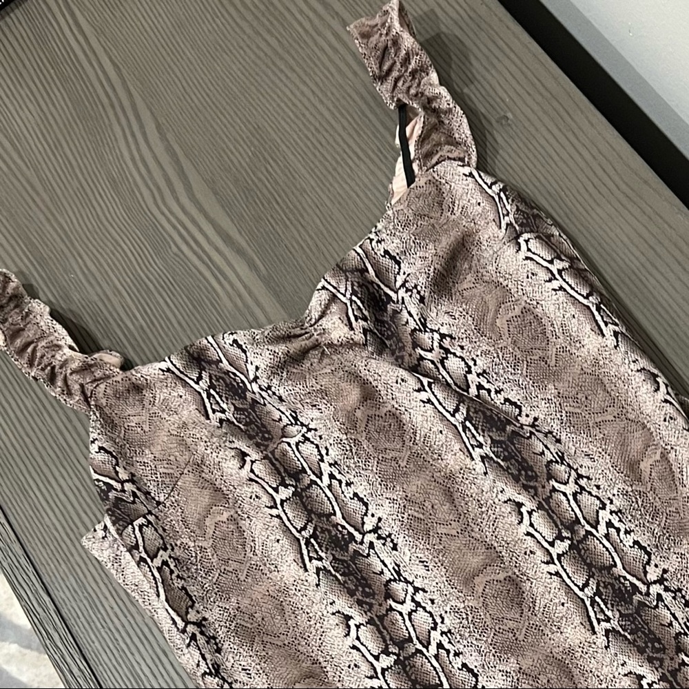 NWT Ruffle Bodysuit - Picture 7 of 13